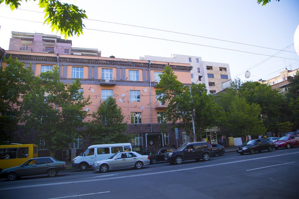City Centre Apartments By Picnic Yerevan Exterior foto